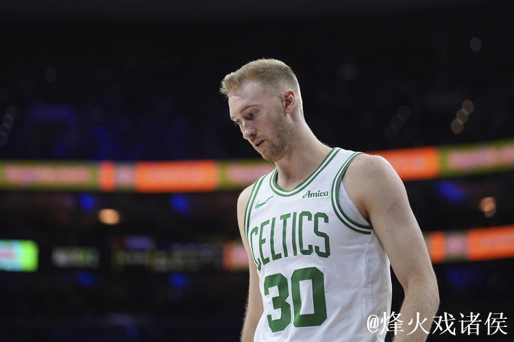 绿军官方＆凯记：豪瑟左脚踝扭伤，目前回归成疑