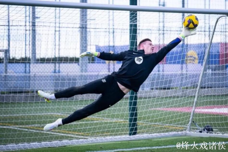 塞尔:特尔施特根无意冬窗离开巴萨,他认为自己会是第一替补 塞尔:特尔施特根无意冬窗离开巴萨,他认为自己会是第一替补